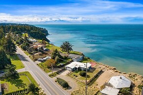 @ Marbella Lane - Seas the Bay Sanctuary