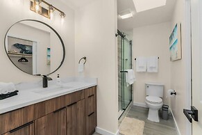 @ Marbella Lane Wave HS W/ev Charger, Oceanfront!