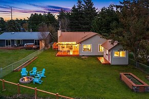 @ Marbella Lane Wave HS W/ev Charger, Oceanfront!