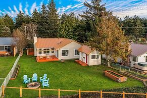 @ Marbella Lane Wave HS W/ev Charger, Oceanfront!