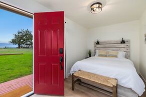 @ Marbella Lane Wave HS W/ev Charger, Oceanfront!