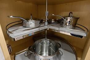 @ Marbella Lane Wave HS W/ev Charger, Oceanfront!