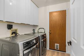 @ Marbella Lane Wave HS W/ev Charger, Oceanfront!