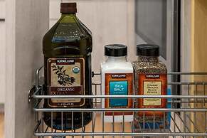 @ Marbella Lane Wave HS W/ev Charger, Oceanfront!