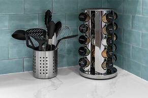 @ Marbella Lane Wave HS W/ev Charger, Oceanfront!