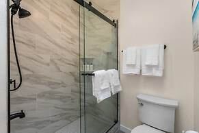 @ Marbella Lane Wave HS W/ev Charger, Oceanfront!