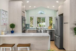 @ Marbella Lane Wave HS W/ev Charger, Oceanfront!