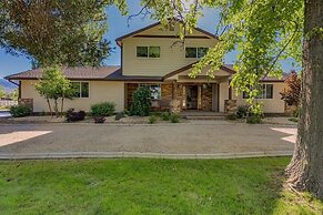 @ Marbella Lane - Eccentric 4BR Modern Ranch Home