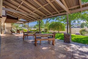 @ Marbella Lane - Eccentric 4BR Modern Ranch Home