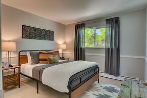 @ Marbella Lane - Eccentric 4BR Modern Ranch Home