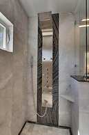@ Marbella Lane - Eccentric 4BR Modern Ranch Home