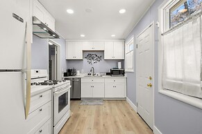 @ Marbella Lane - Alluring & Spacious 3BR Home