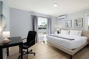 @ Marbella Lane - Alluring & Spacious 3BR Home