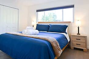 @ Marbella Lane - Exquisite Home 3BR