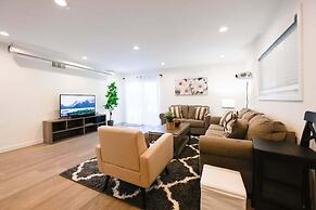 @ Marbella Lane - Exquisite Home 3BR
