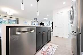@ Marbella Lane - Exquisite Home 3BR