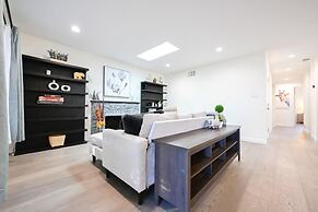 @ Marbella Lane - Exquisite Home 3BR