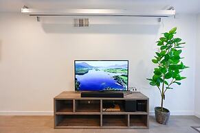 @ Marbella Lane - Exquisite Home 3BR