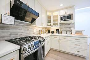 @ Marbella Lane - Exquisite Home 3BR