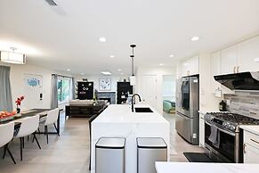 @ Marbella Lane - Exquisite Home 3BR