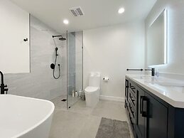@ Marbella Lane - Contemporary Sophisticated Home