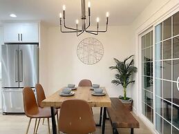 @ Marbella Lane - Contemporary Sophisticated Home
