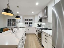 @ Marbella Lane - Contemporary Sophisticated Home