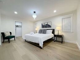 @ Marbella Lane - Contemporary Sophisticated Home