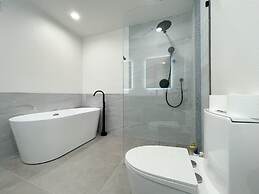 @ Marbella Lane - Contemporary Sophisticated Home