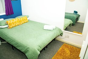Sleeps6-freewifi-smarttv-netflix-familyfriendly