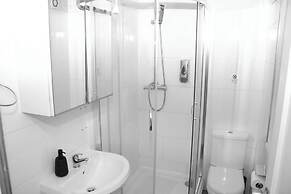 Sleeps6-freewifi-smarttv-netflix-familyfriendly