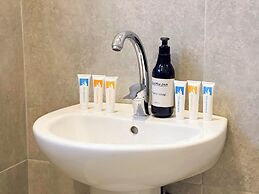 Settle Inn Al Rehab City