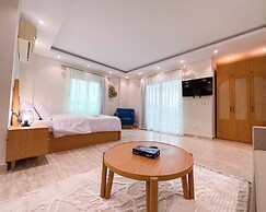 Settle Inn Al Rehab City