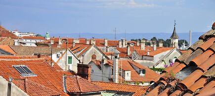 Room-room With the City and sea View