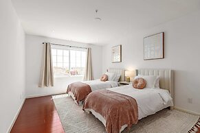 @ Marbella Lane - Vibrant 5BR Home in Daly City