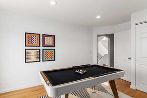 @ Marbella Lane - Vibrant 5BR Home in Daly City