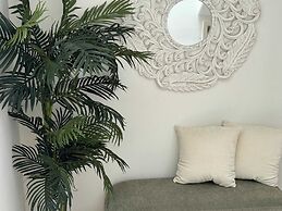 @ Marbella Lane - Vibrant 5BR Home in Daly City