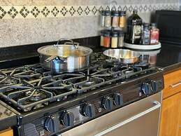 @ Marbella Lane - Vibrant 5BR Home in Daly City