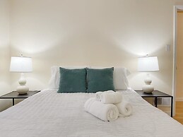 @ Marbella Lane - 3BR Stylish House Near SF