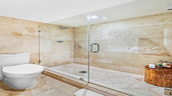 1 Hotel & Homes Private Luxury Suites