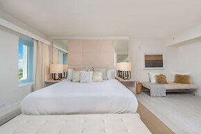 1 Hotel & Homes Private Luxury Suites