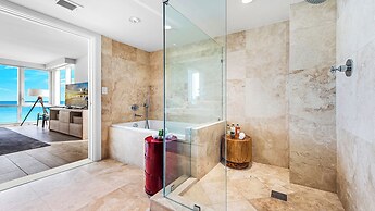 1 Hotel & Homes Private Luxury Suites