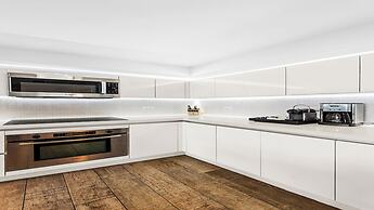 1 Hotel & Homes Private Luxury Suites