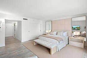 1 Hotel & Homes Private Luxury Suites