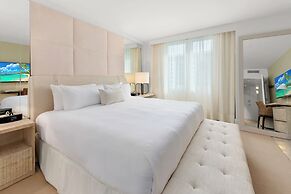 1 Hotel & Homes Private Luxury Suites