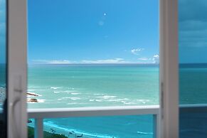 1 Hotel & Homes Private Luxury Suites