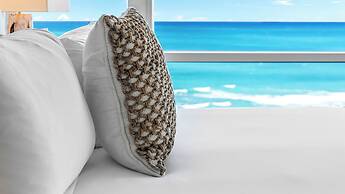 1 Hotel & Homes Private Luxury Suites