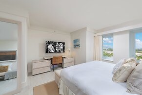 1 Hotel & Homes Private Luxury Suites