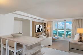 1 Hotel & Homes Private Luxury Suites