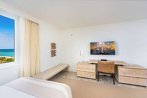 1 Hotel & Homes Private Luxury Suites